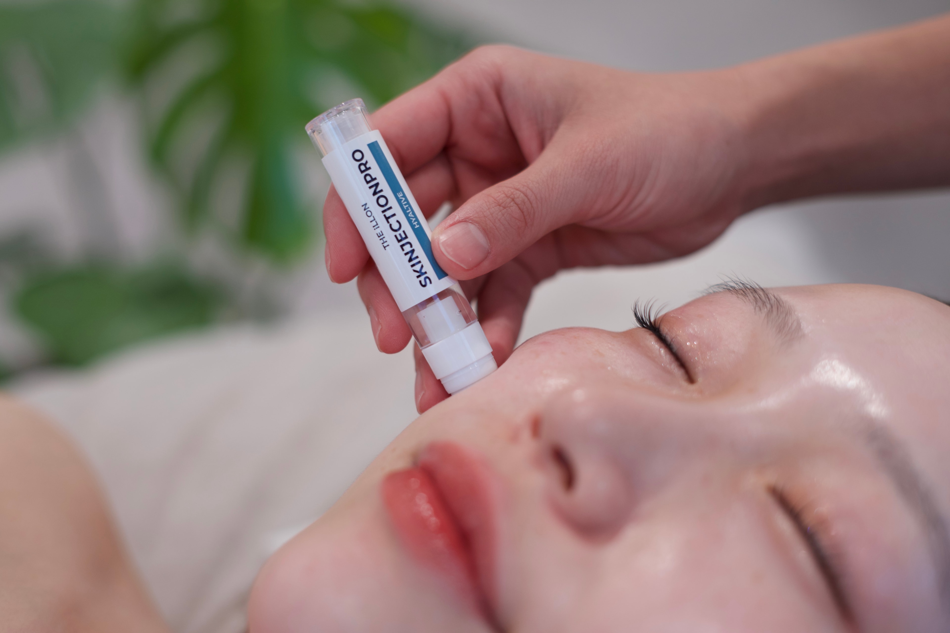 毛穴チャージ
スキンジェクションPRO